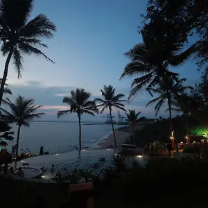 ***** Resort Niraamaya Wellness Retreats, Surya Samudra, Indien