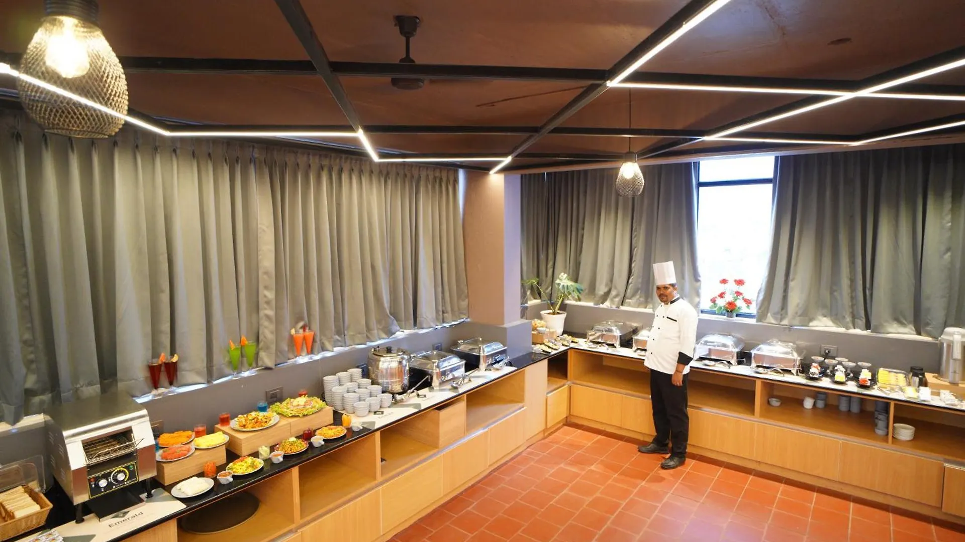 *** Hotel Emerald Urban Comforts Mysore India