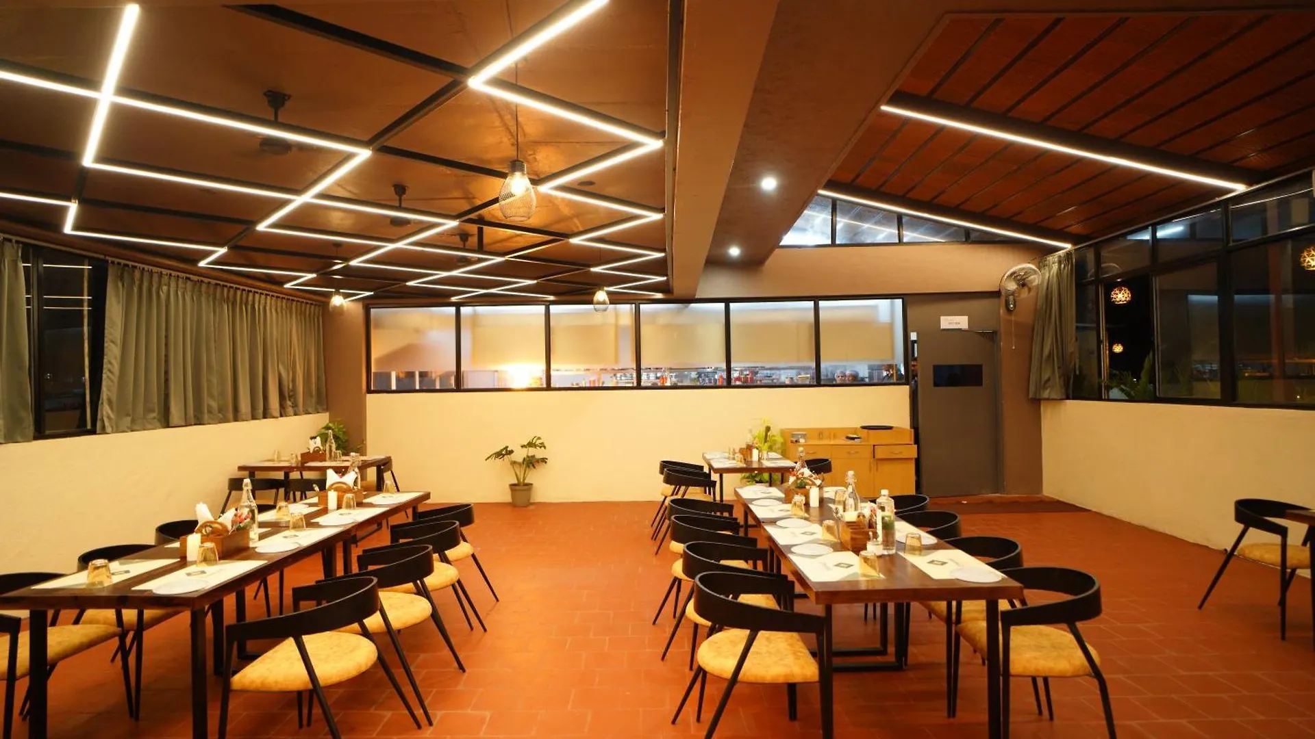 Hotel Emerald Urban Comforts Mysore