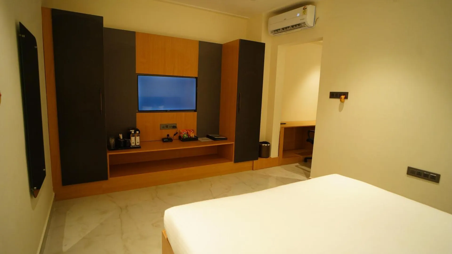 Hotel Emerald Urban Comforts Mysore