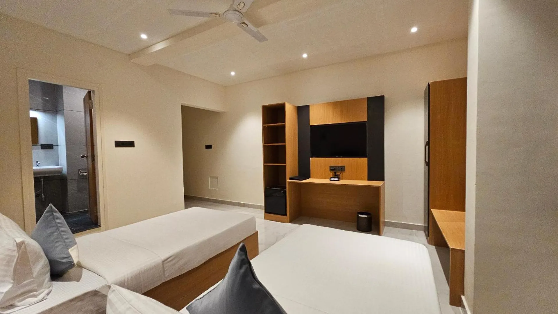 Emerald Urban Comforts Mysore Hotel