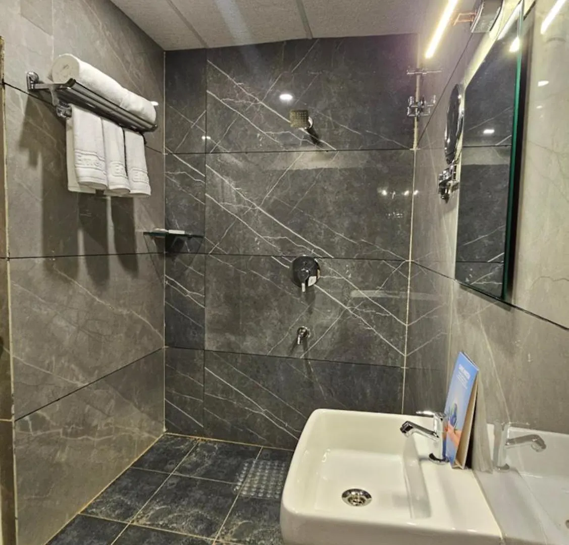 Hotel Emerald Urban Comforts Mysore